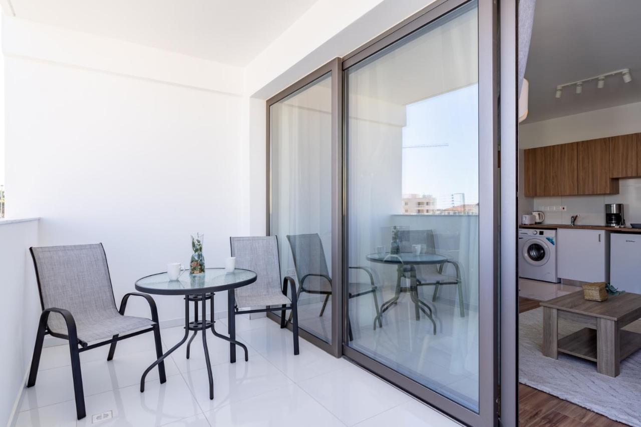 Livia Studio Apartment In Larnaca Zewnętrze zdjęcie