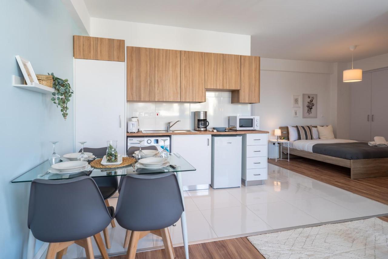 Livia Studio Apartment In Larnaca Zewnętrze zdjęcie